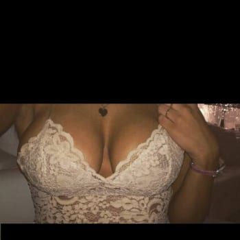 Myrtha - Milf à Brugelette Profil de Myrtha, 35 ans, Milf à Brugelette (Hainaut)